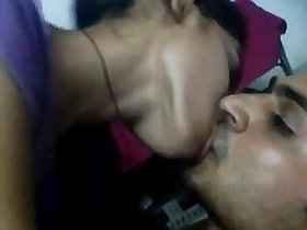 Indian girl is hot and Swellering pat give brush BF
