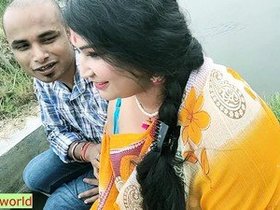 Indian bhabhi's first public experience of intense sexual encounter