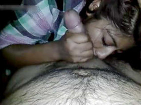 Desi girl gives uninterrupted oral pleasure to her partner