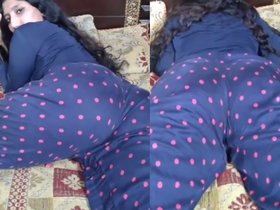 Indian aunty's recording reveals her desire for nudity in slow motion