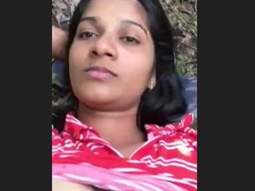 Indian girl engages in outdoor sexual activity