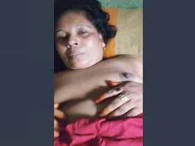 Indian babe enjoys passionate sex