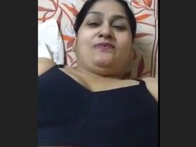 Randi's explicit chat session will arouse you