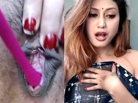 Indian beauty pleasures herself