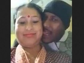 Indian housewife gives oral and vaginal sex