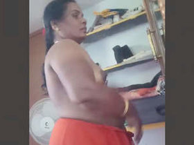 Indian aunt's nude photos exposed