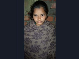 Indian college girl engages in outdoor sex in a village