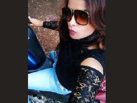 Steamy bathroom scene: alluring non-professional woman pleasuring herself