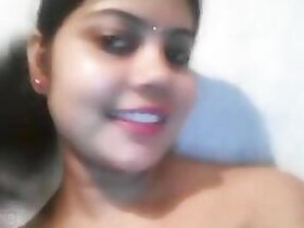 Hot wife Desi amateur XXX video where she exposes her tits and masturbates