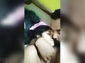 MMS video of Desi's boyfriend seducing hot XXX roommate for a blowjob