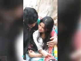 Desi MILF knows that a XXX voyeur is making an MMC video of her sucking off