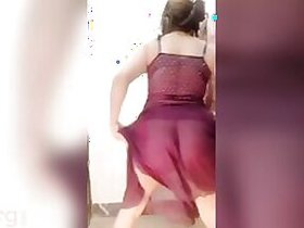 Desi girl gets naked dancing at a private hotel party