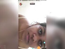 Juicy Desi XXX wife bathes her beautiful body on camera