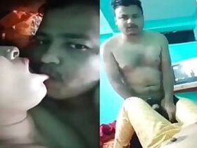 Chubby Desi XXX woman shoots hot MMC video with her best friend