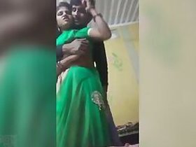 Hot couple Desi XXX shoots video of their home sex MMS