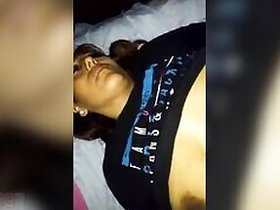 Amateur Lankan pussy swallows thick cock Desi amateur XXX clip