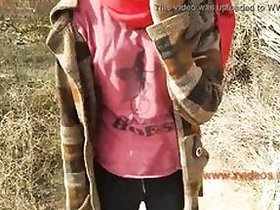 Slender girl Desi and her boyfriend quickly fuck outdoors in the XXX position