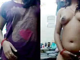 Desi Hot Gf Undressing with Rags