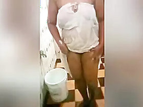 Indian Mallu In The House Wife In The Bathroom Hot Video