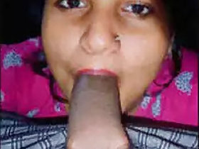 Desi Hot Budi Sucks a Huge Dick