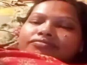 Bangladeshi Bhabhi Shows Her Boobs on VK