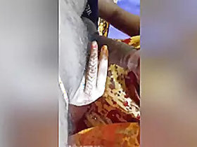 Today's Exclusive Desi Bhabhi Sucks Cock