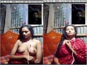 Pretty Bangla Girl Shows Her Boobs