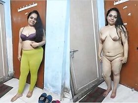 Sexy Bhabhi Sucking Husband's Dick