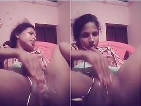 Horny Tamil Girl Wanking With Her Fingers