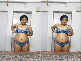 Sexiest Bhabhi Fucking Crawfish Video From Husband
