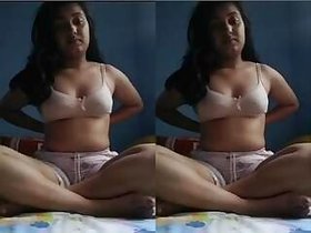 Pretty Indian Girl Fingerjobbing