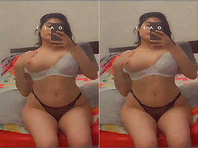 Sexy Girl NRI Packy Shows Her Boobs