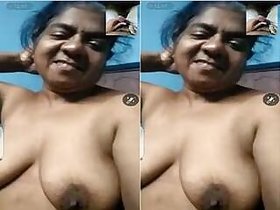 Mature Tamil Wife Shows Her Naked Body