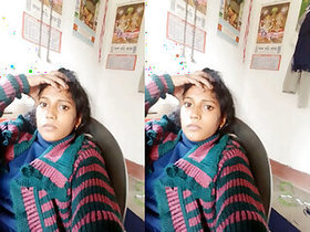 Bihari girl shows her tits and pussy