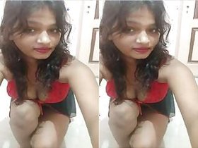 A horny Desi Sarika is getting laid.