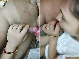 Sexy Bhabhi Sucking Cock
