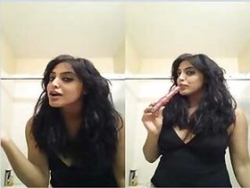 Sexy Girl Masturbates Her Pussy Dildo